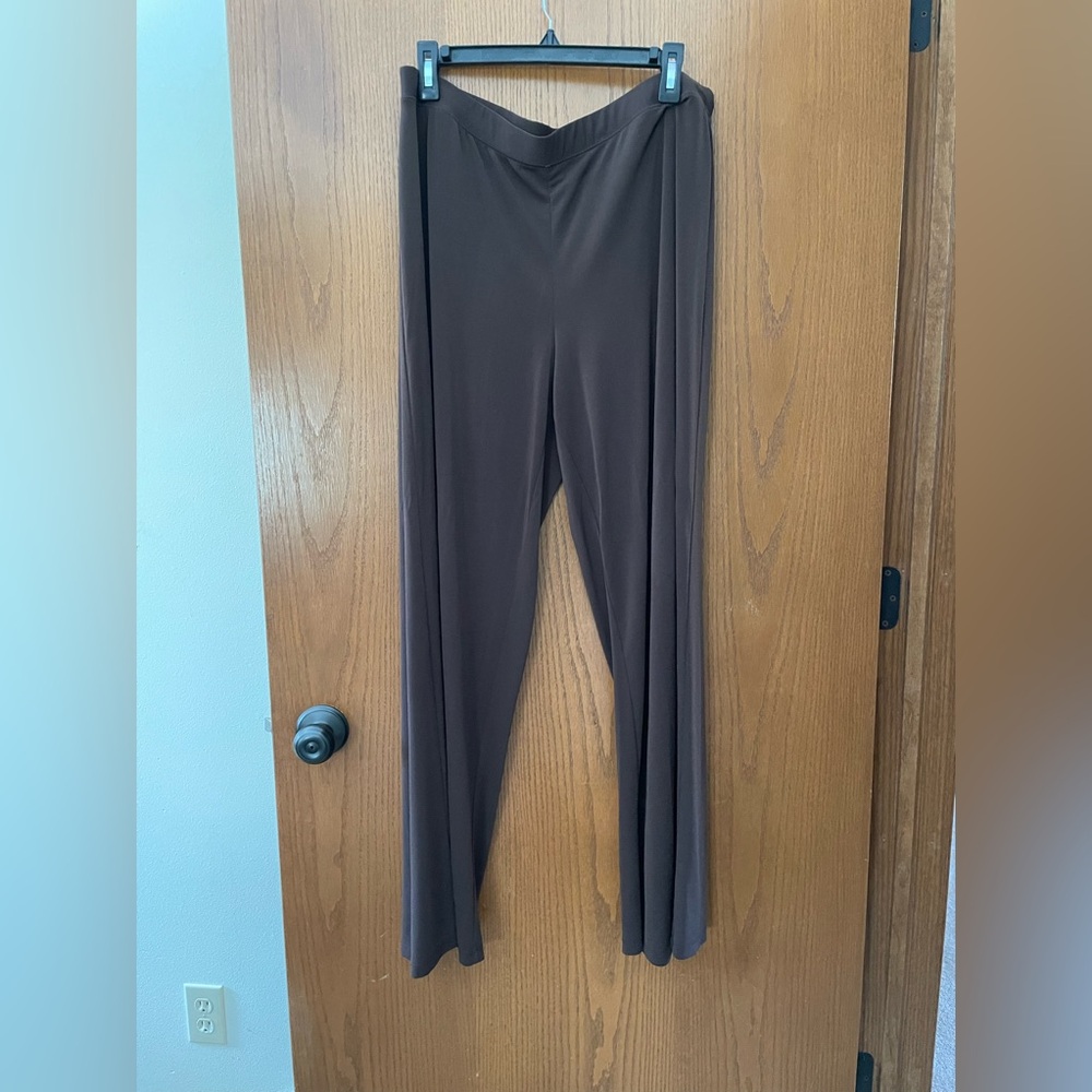061 Large brown lady’s stretched dress pants.